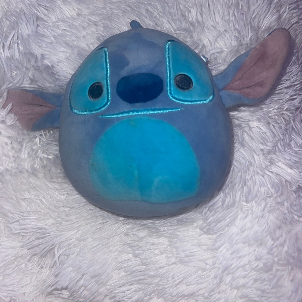 Stitch squish mallow